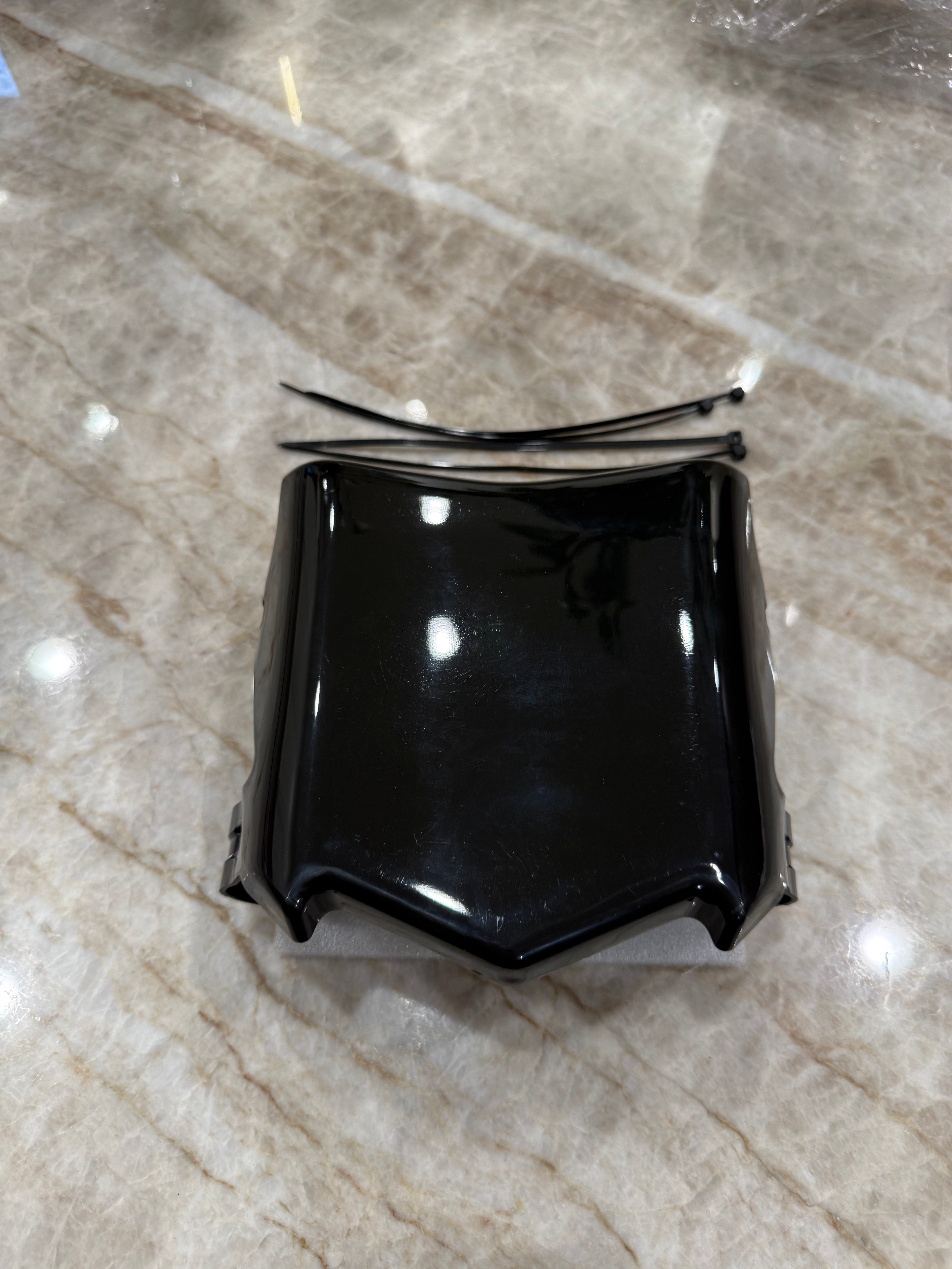 Glossy plate