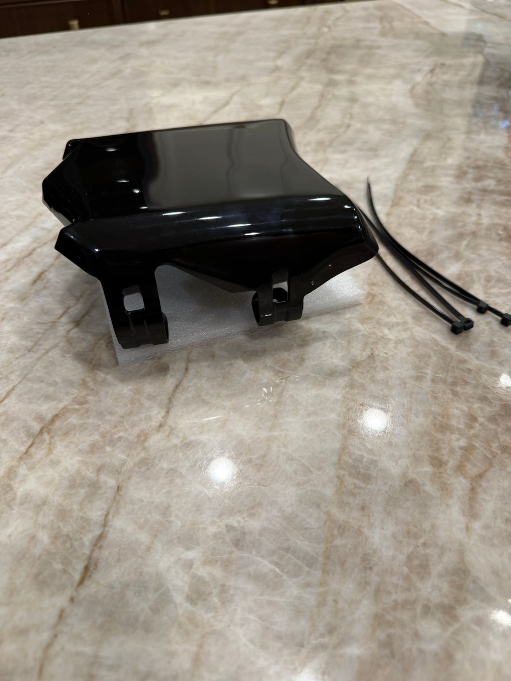 Glossy plate